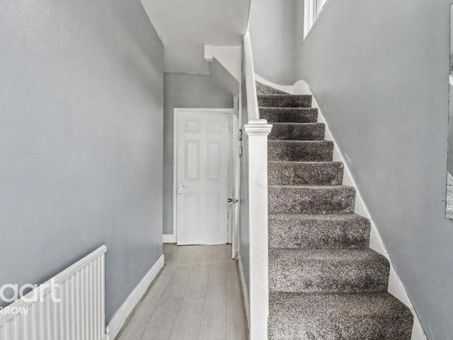 House for sale in South Stanmore, Greater London