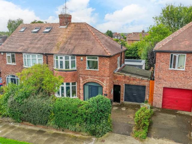 House for sale in High Field, York