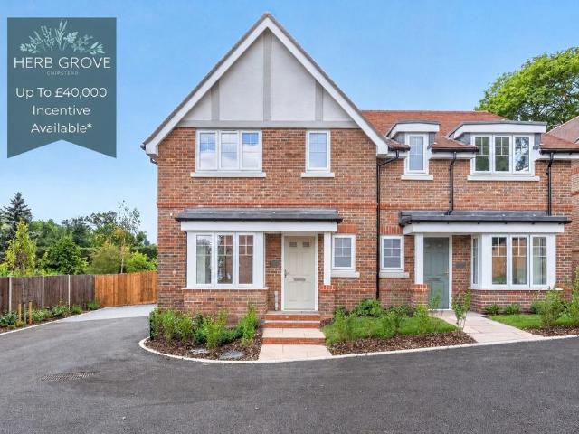 House for sale in Woodmansterne, Reigate and Banstead