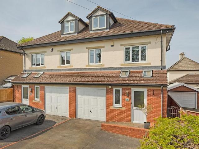 House for sale in Ben Rhydding, Ilkley