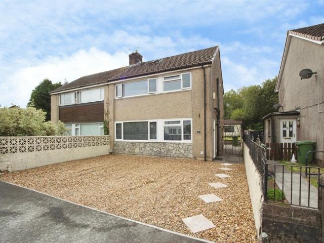 House for sale in Llantwit Fardre, Church Village