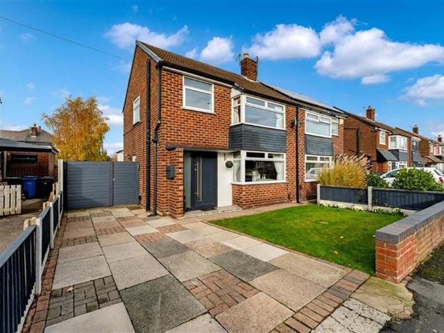 House for sale in Thelwall, Warrington