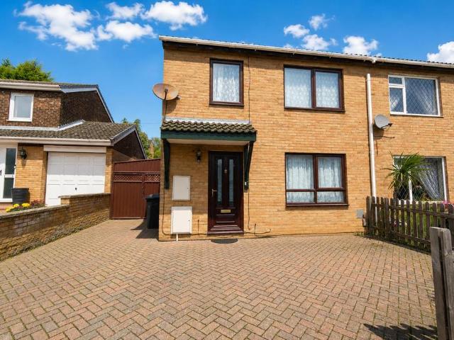 House for sale in Ecton Brook, Little Billing