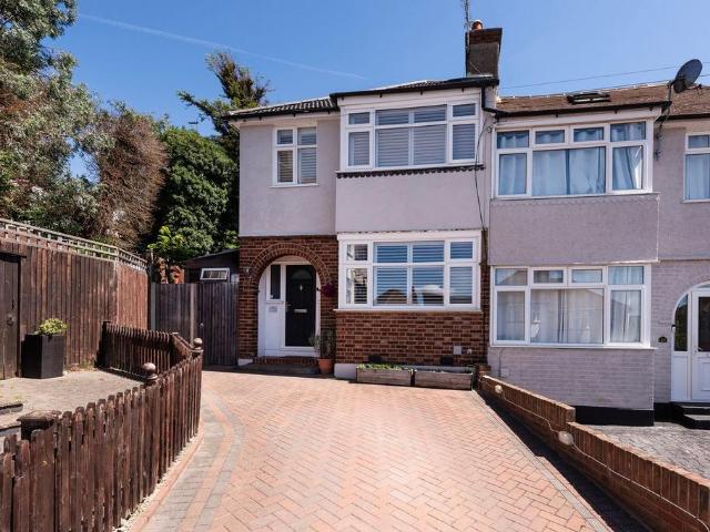 House for sale in Crayford, Greater London
