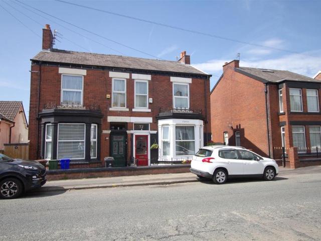 House for sale in Guide Bridge, Greenheys