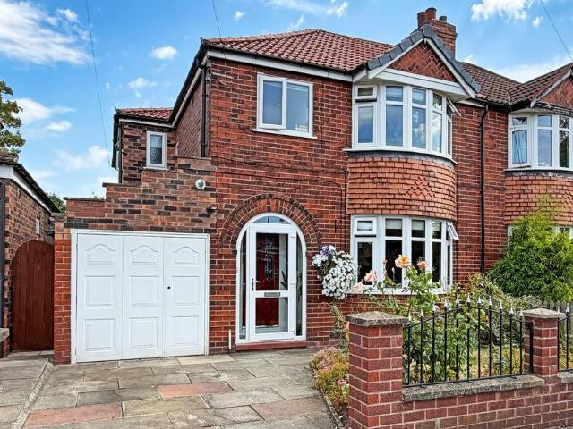 House for sale in Timperley, Trafford Park