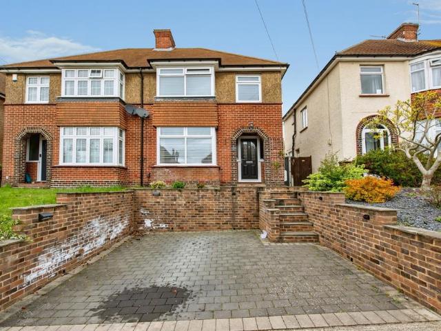 House for sale in Kings Farm, Hamerton