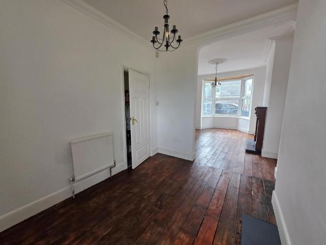 House for sale in Navestock Side, Essex