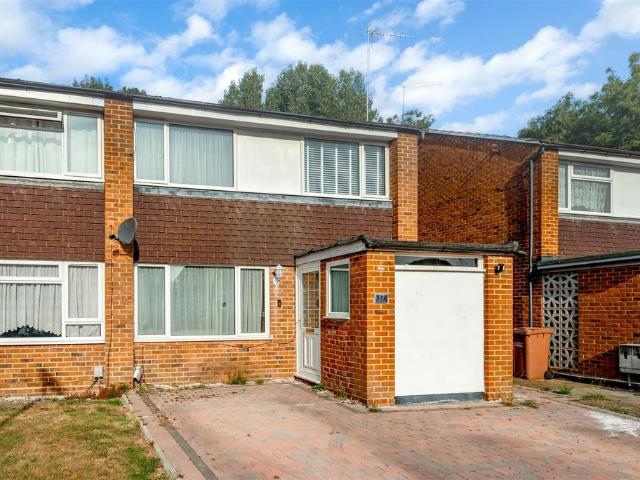 House for sale in Greenfields, Red Hill
