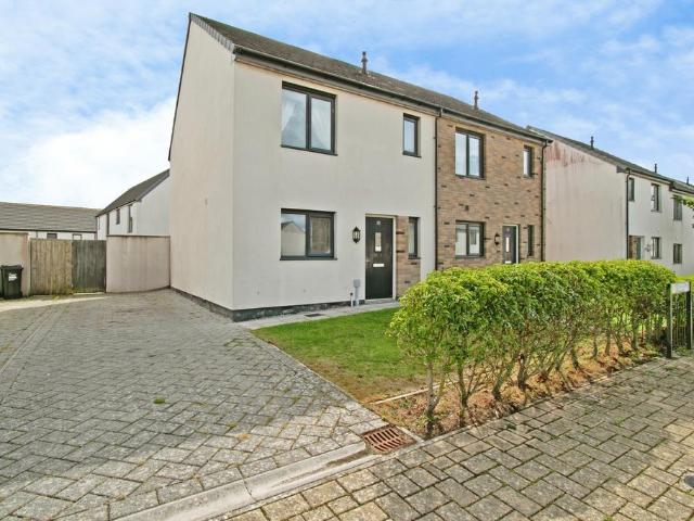 House for sale in Roseworthy, Cornwall