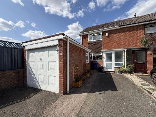 House for sale in Kingswinford, West Midlands