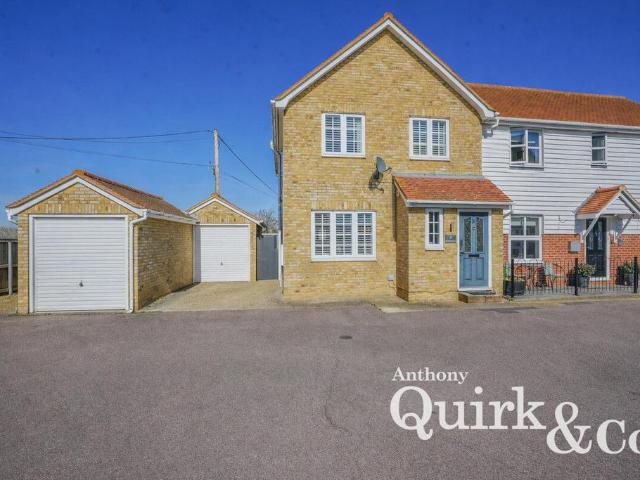 House for sale in Canvey Island