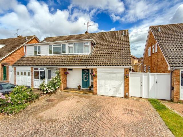 House for sale in Five Acres, Hertfordshire