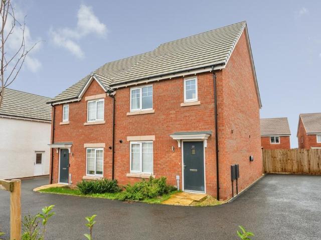 House for sale in Green Close, Warwickshire