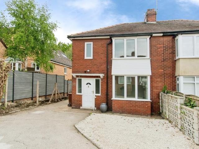 House for sale in Whitwood, West Yorkshire