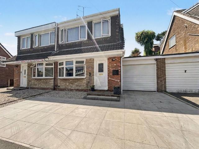 House for sale in Besses o' th' Barn, Bury