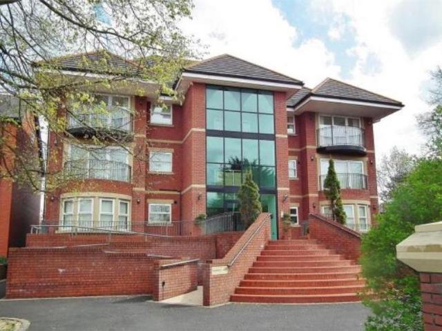 Flat for sale in Meols Cop, Southport