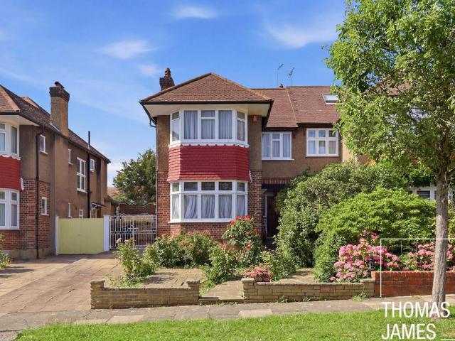 House for sale in New Southgate, Greater London