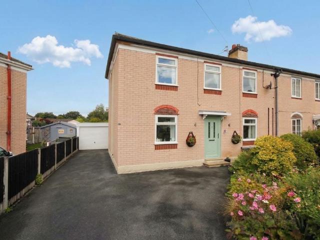 House for sale in Weaverham, Gorstage