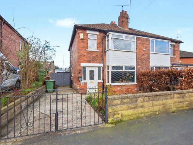 House for sale in Wortley, West Yorkshire