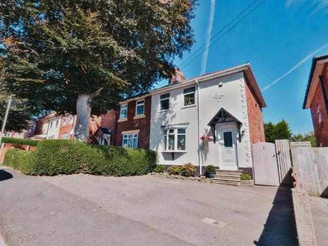 House for sale in Coseley, West Midlands
