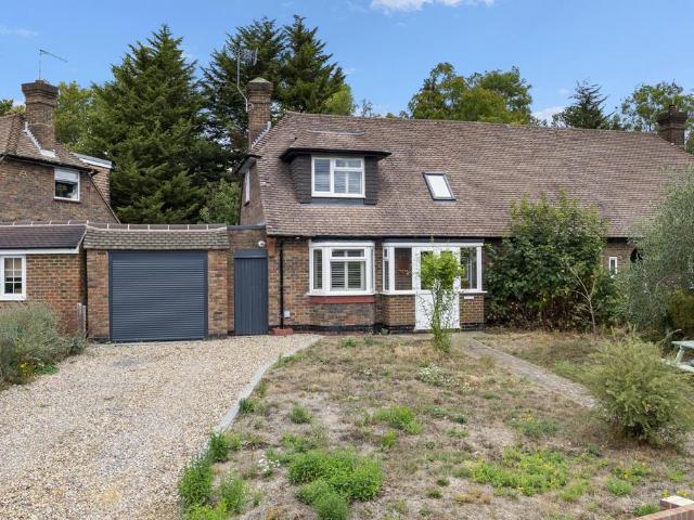 House for sale in The Wells, Surrey