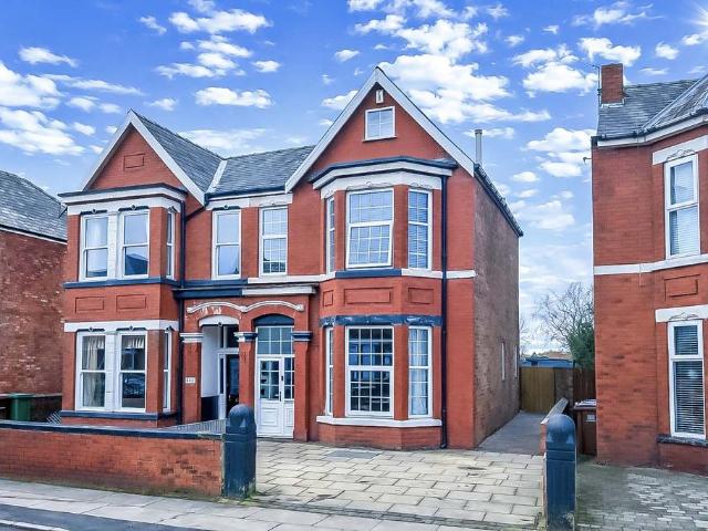 House for sale in Meols Cop, Southport