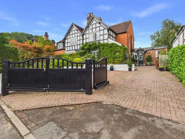 House for sale in Doveridge, Derbyshire Dales