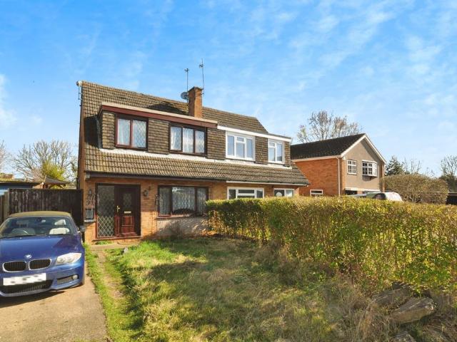 House for sale in Whitehill, King's Walden
