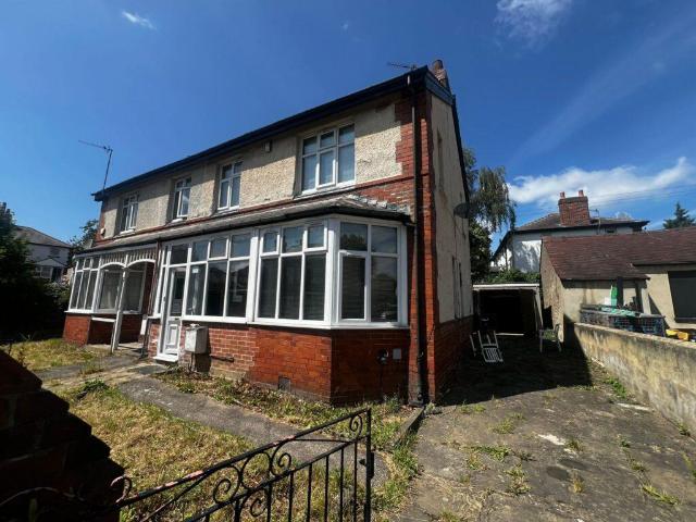 House for sale in Burley, West Yorkshire