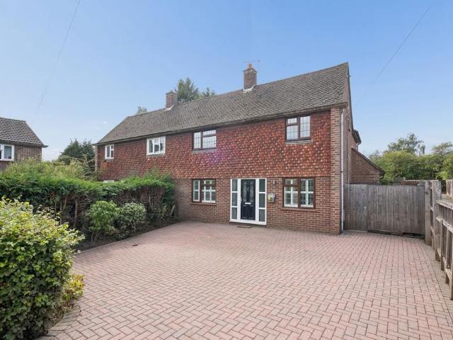 House for sale in Holtspur, Forty Green