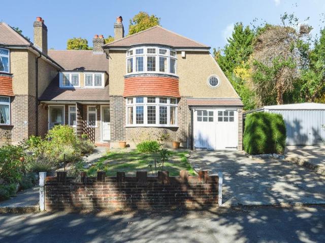 House for sale in Reigate, Reigate and Banstead