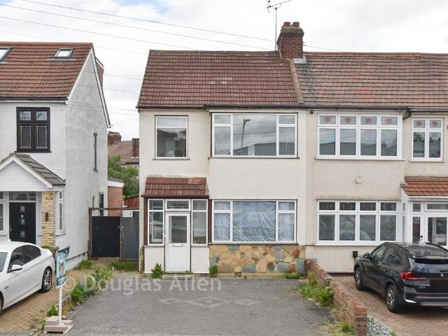 House for sale in Chadwell Heath, Greater London