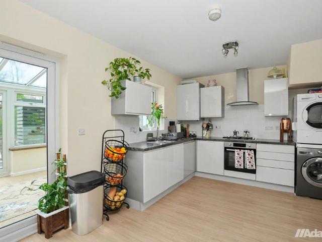 House for sale in The Brow, Halton