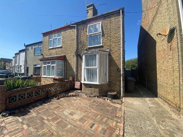 House for sale in Woodston, Peterborough