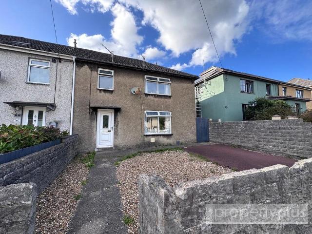 House for sale in Tyn-y-Bryn, Tonyrefail