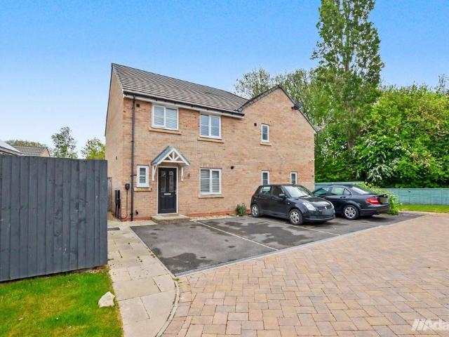 House for sale in Sandymoor, Halton