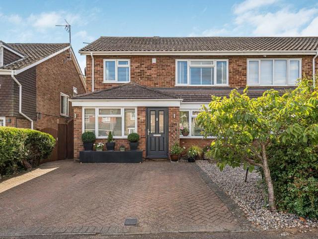 House for sale in Five Acres, Hertfordshire