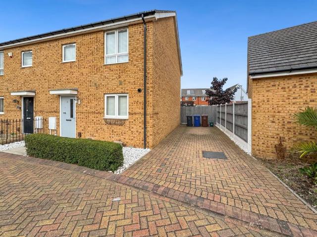 House for sale in Tilbury, Essex