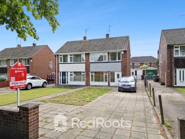 House for sale in Scawsby, South Yorkshire
