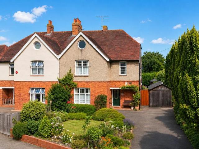 House for sale in Northampton, Northamptonshire