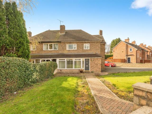 House for sale in Huddersfield, West Yorkshire