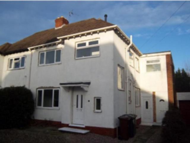 House for sale in Aldersley, West Midlands