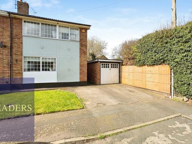 House for sale in Chipping Hill, Essex