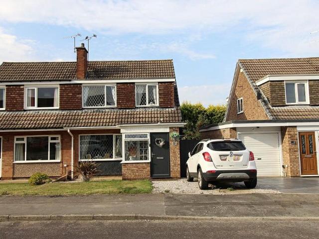 House for sale in Aston cum Aughton, Aston