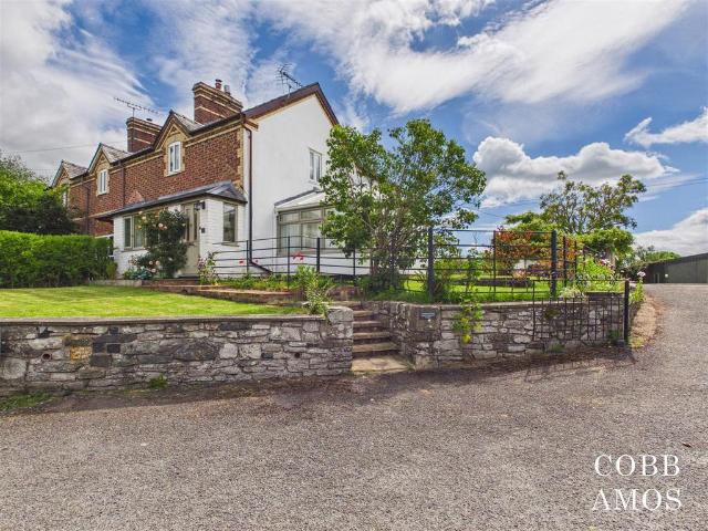 House for sale in Titley