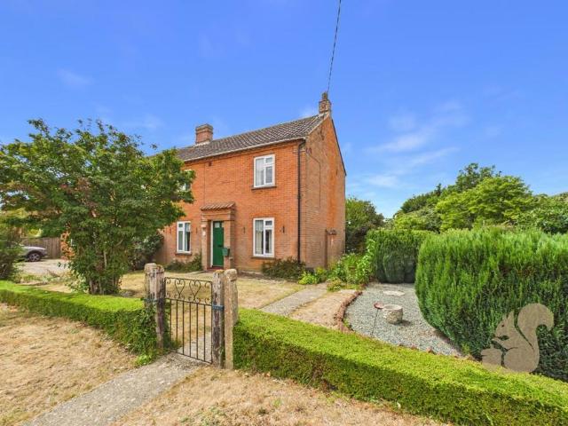 House for sale in Cockfield Great Green, Chelmondiston
