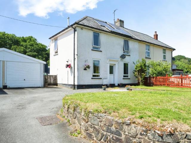 House for sale in Weir Quay, Devon