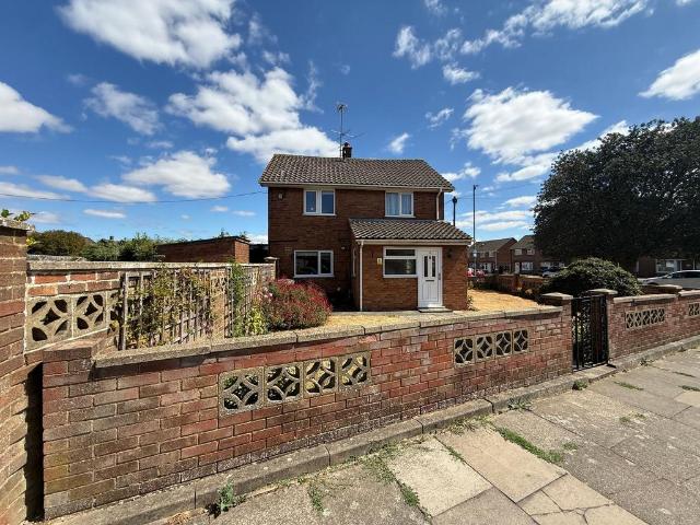 House for sale in Lewsey Farm, Luton