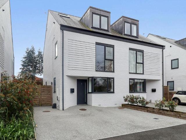 House for sale in Heol-las, Isle Of Man